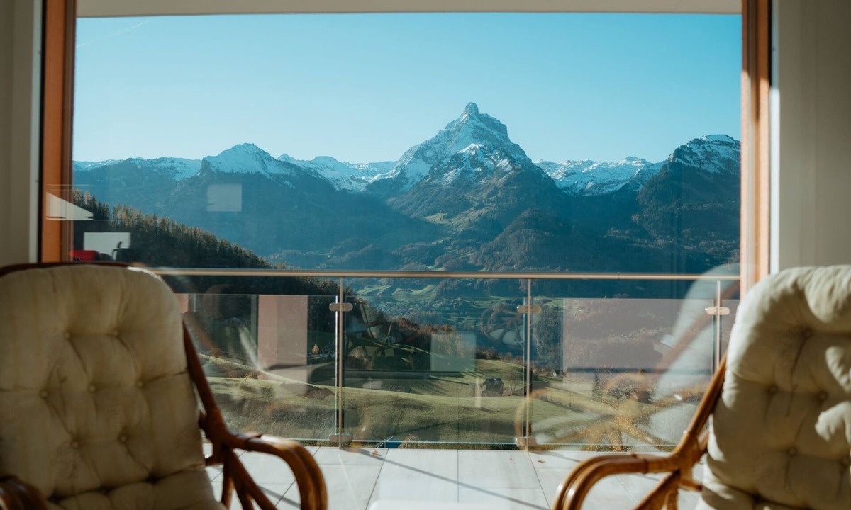Amden Apartment | "Experience Elegance and Comfort at Apartment Elona in Amden, Switzerland!"