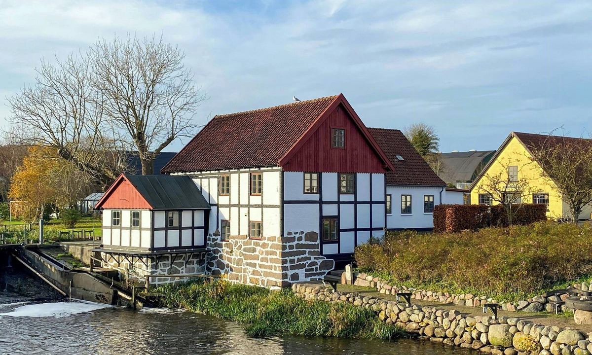 Sæby Apartment | Experience history in the old watermill of Sæby