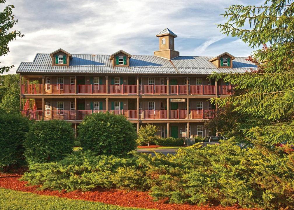 South Lee Apartment | Experience Leisure - Resort Condos in the Berkshire Hills