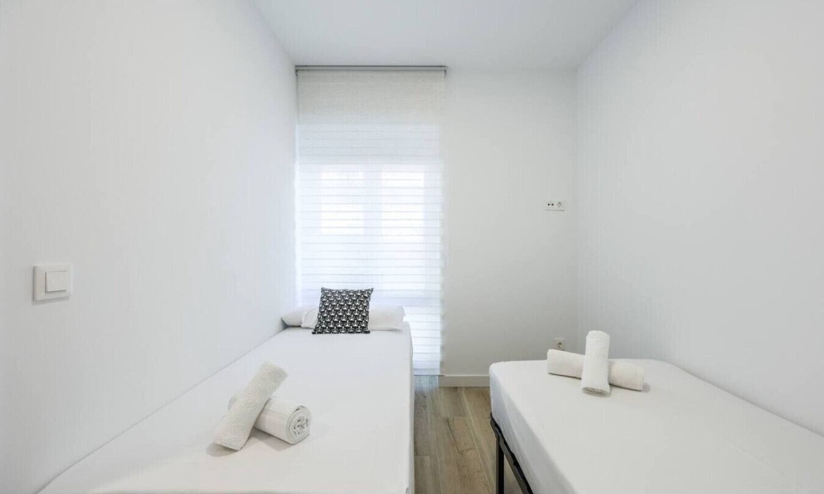 Colonia de la Prensa Apartment | Experience Madrid Like a Local – New Apartment