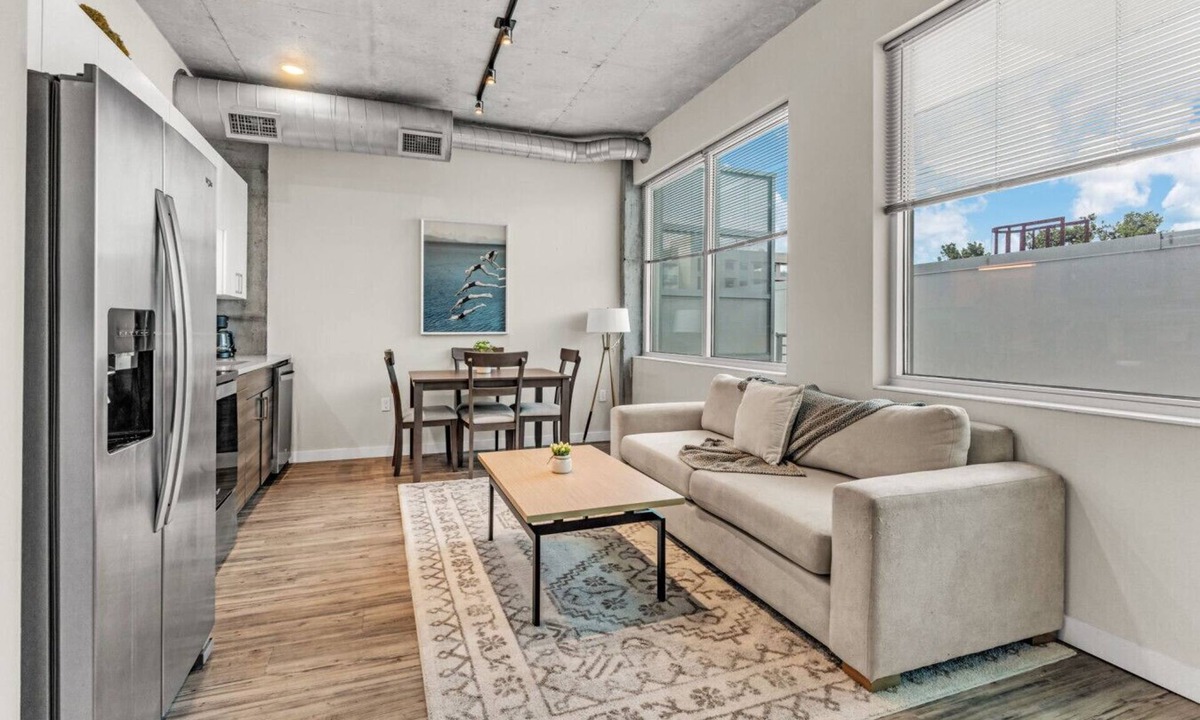 St. Petersburg Apartment | Experience St. Pete: Charming 1-Bed by Tropicana