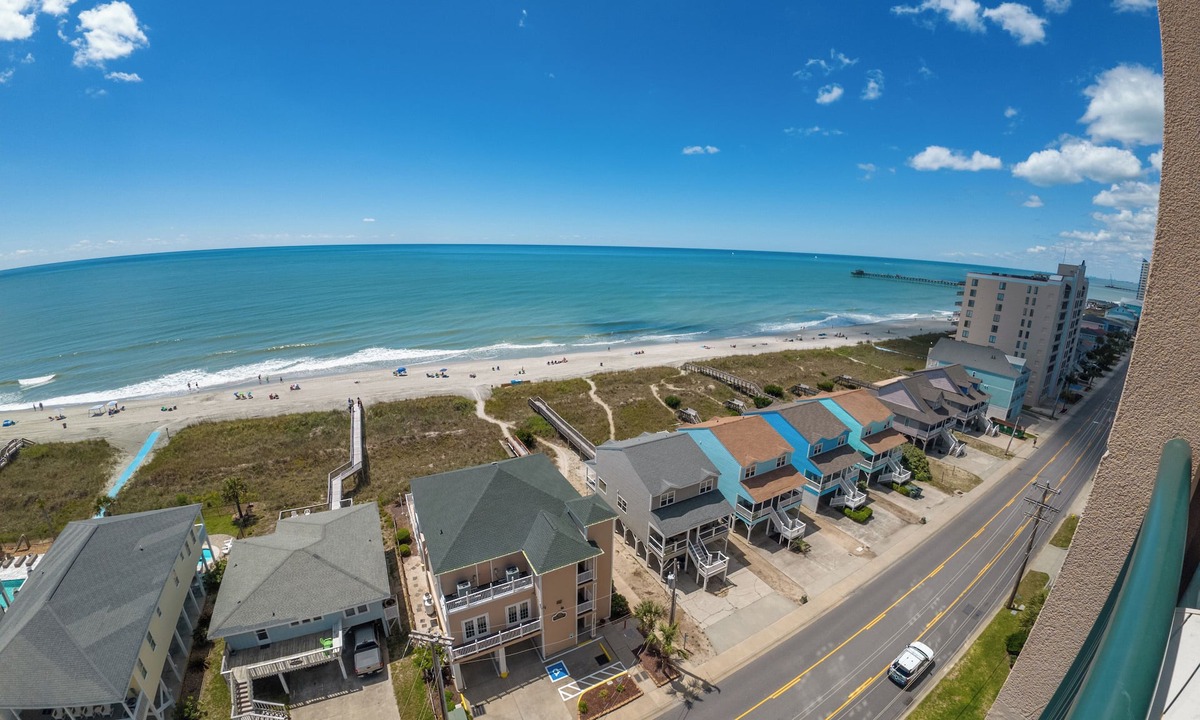 North Myrtle Beach Condo | Experience the beauty of North Myrtle Beach Beaches just steps away