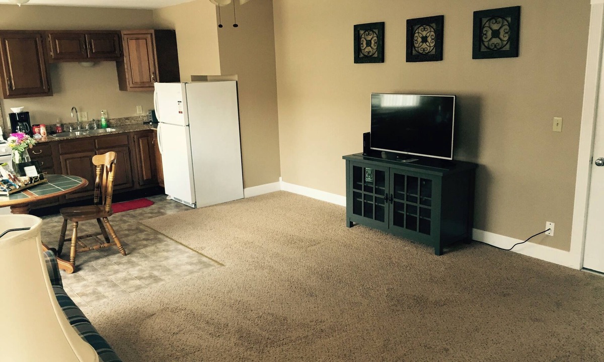 Iola Apartment | Experience The Lofts – Amazing View, Modern Comforts, Historical Charm!