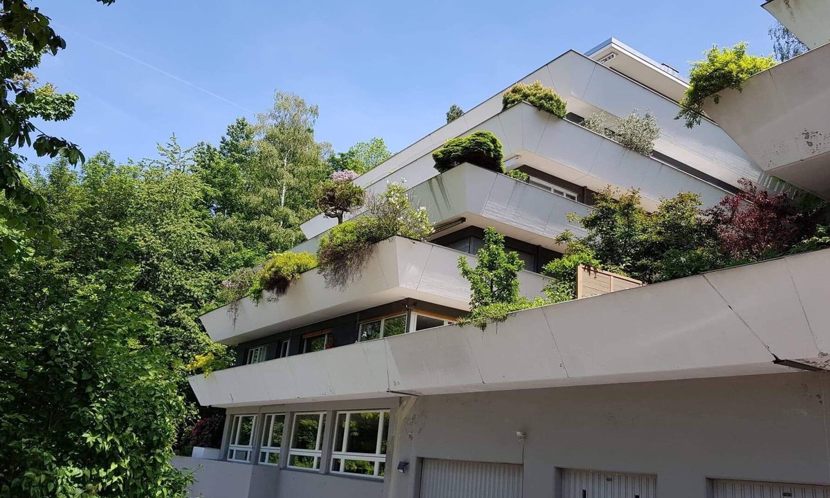 Zug Apartment | Experience very central Zug in a quiet place