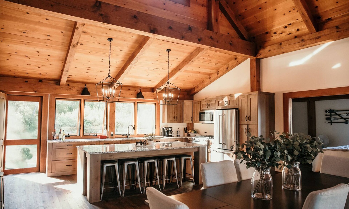 Falcon Lake Cottage | Explore Adventure Island