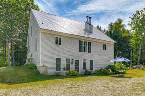 Orland Apartment | Explore Coastal Maine! Cozy Apt w/Yard & Garden