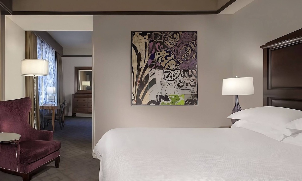 Downtown Fort Worth Hotel | Explore Fort Worth Attractions! Short Drive to Modern Art Museum of Fort Worth