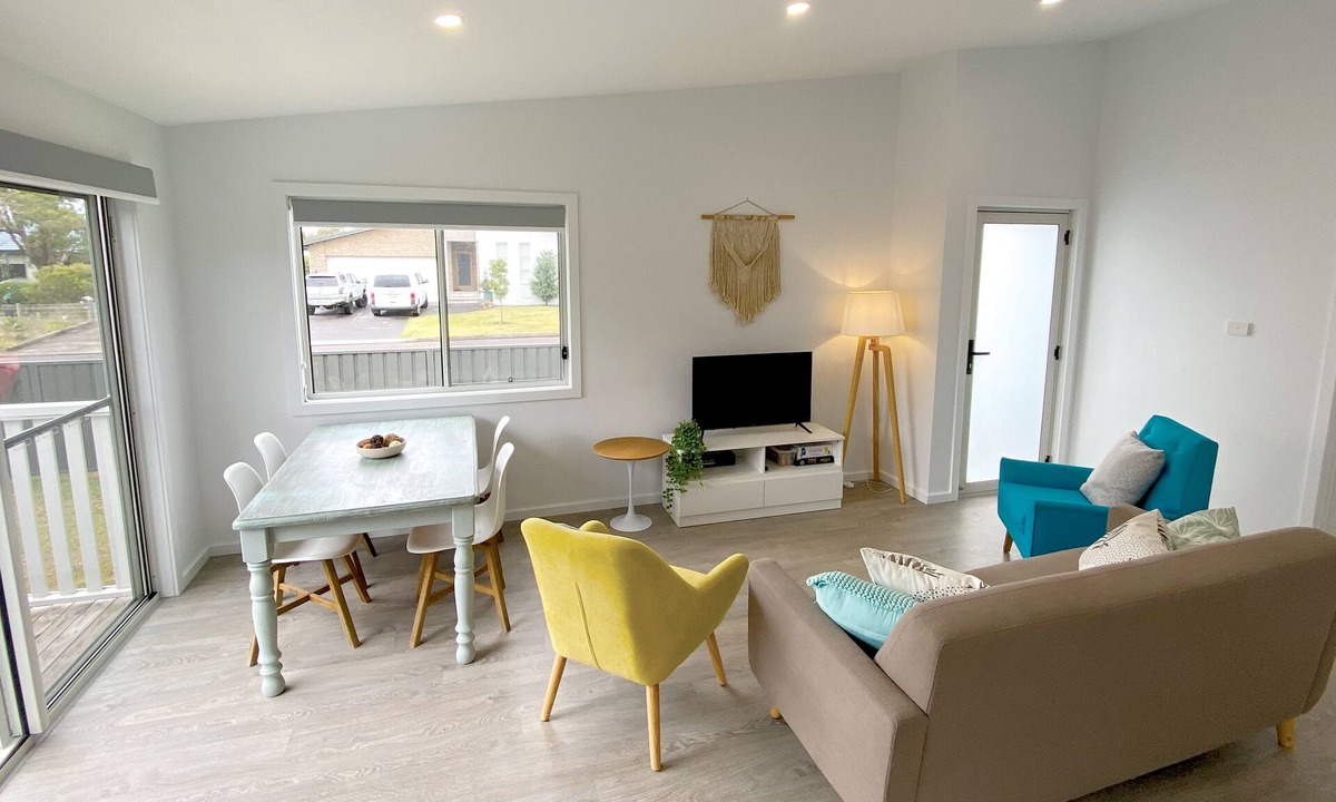 Belmont South Cottage | Explore Lake Macquarie and Newcastle!