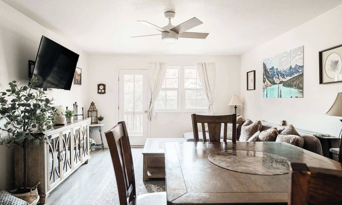 Eagle House | Explore, Relax, Repeat - Riverside Views - Eagle