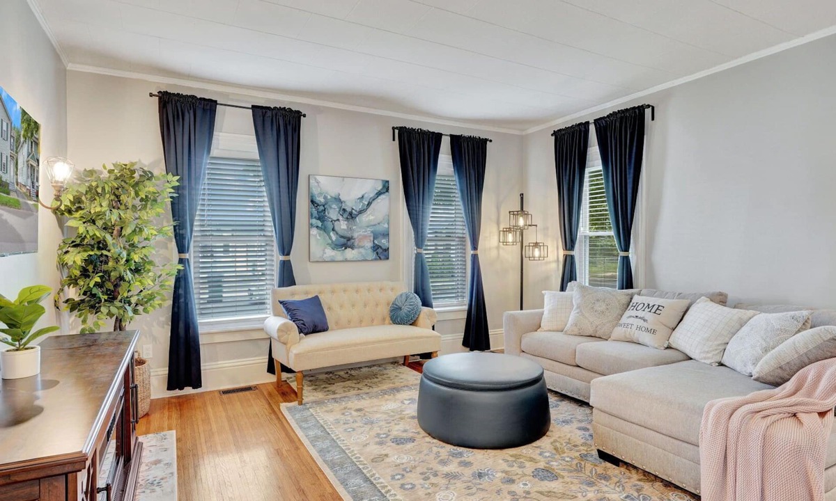 South Wedge House | Explore ROC from South Wedge Gem with free Wi-fI & parking-