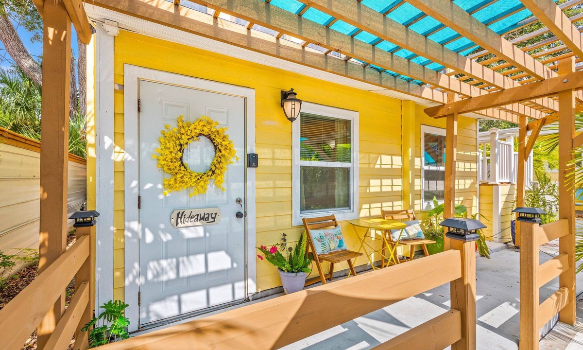 Crescent Lake House | Explore St. Pete! Bikes Included, Prime Spot