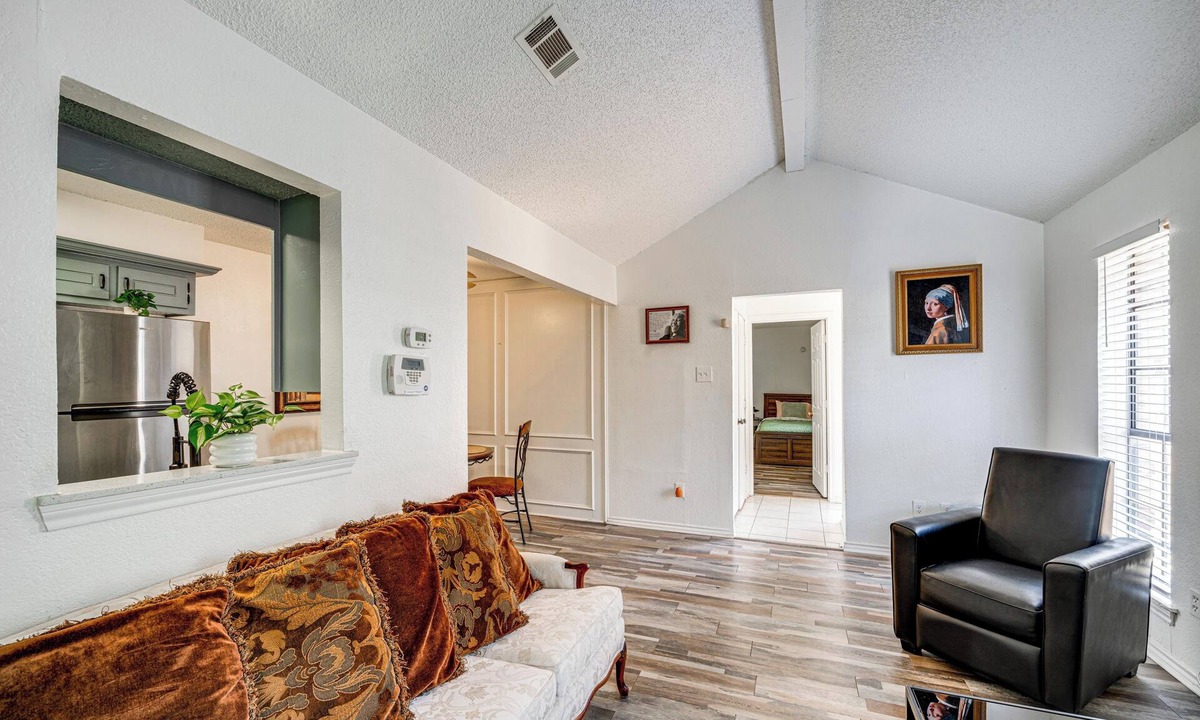 Dallas House | Explore the City w/Ease! Quiet East Dallas Base