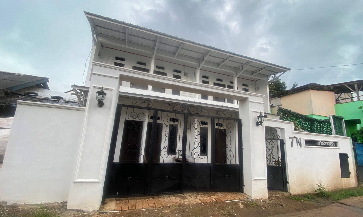 Depok Hotel | EXPRESS O 92147 Nia Residence