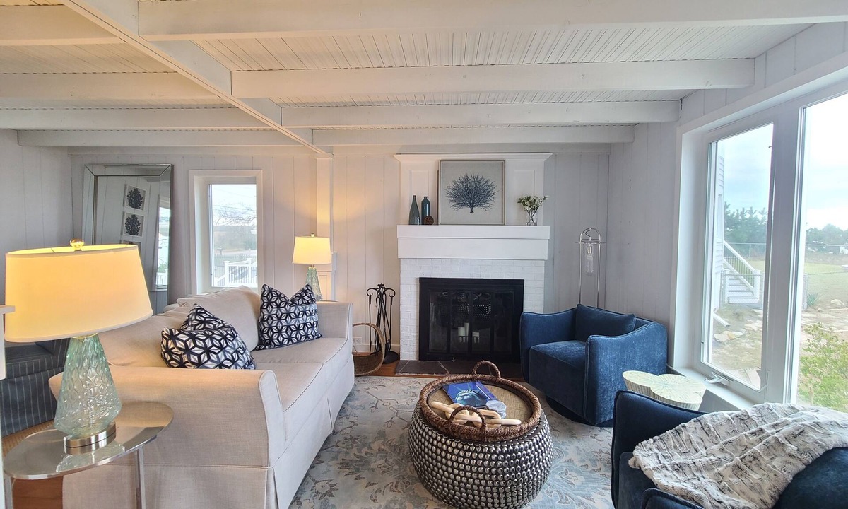 Slaughter Beach House | Exquisite Beachfront Cottage With Panoramic Views