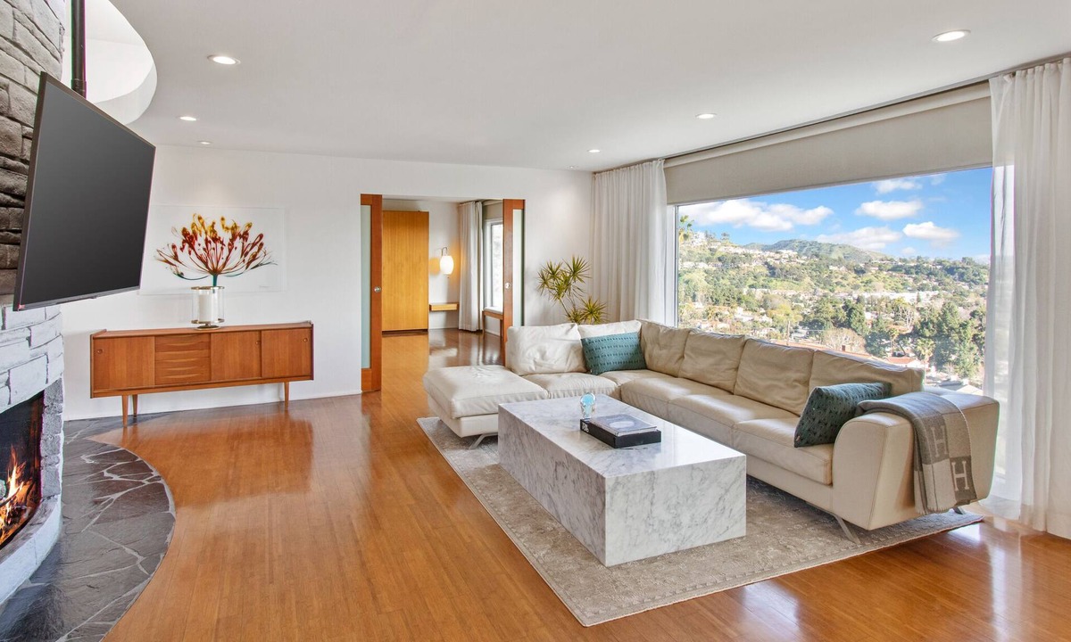 Rossmoyne House | Exquisite City Views