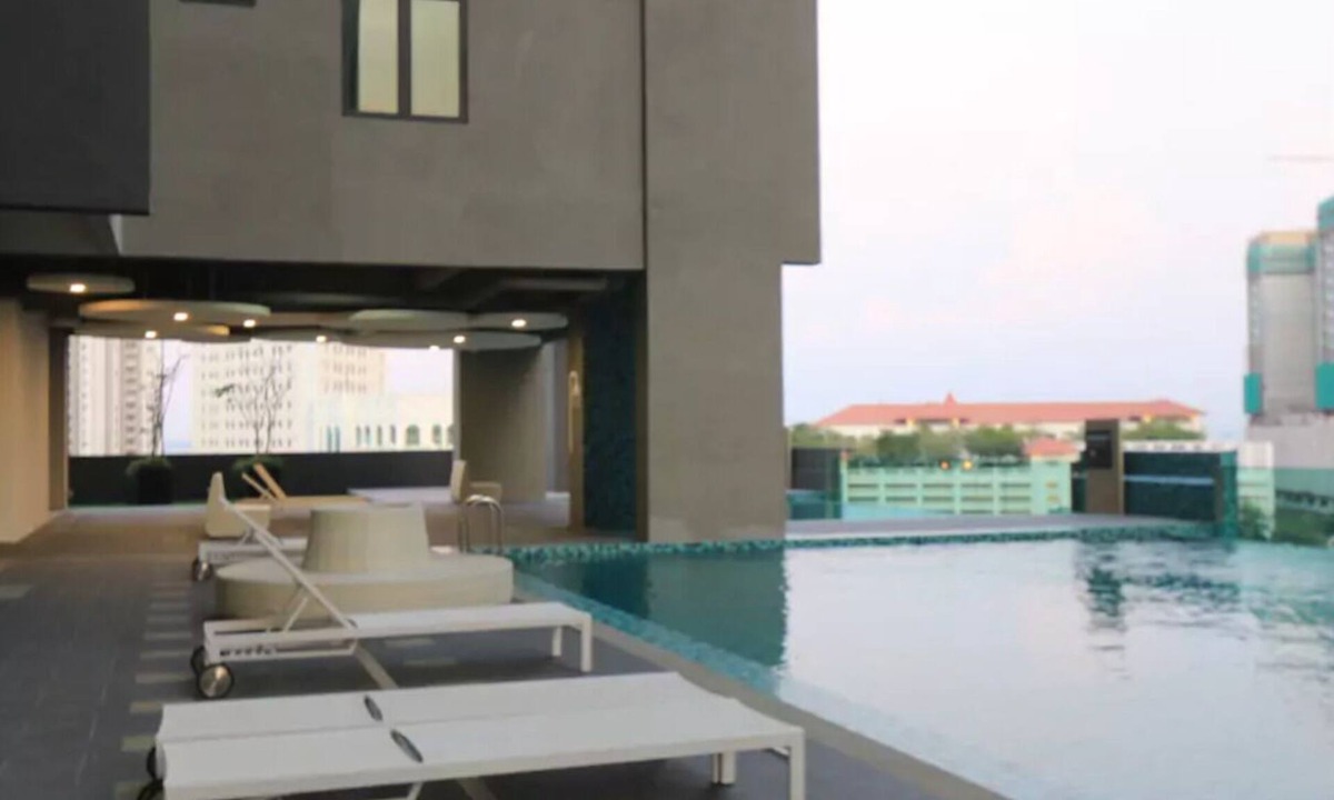 Seri Tanjung Pinang Condo | Exquisite Condo with Bathtub