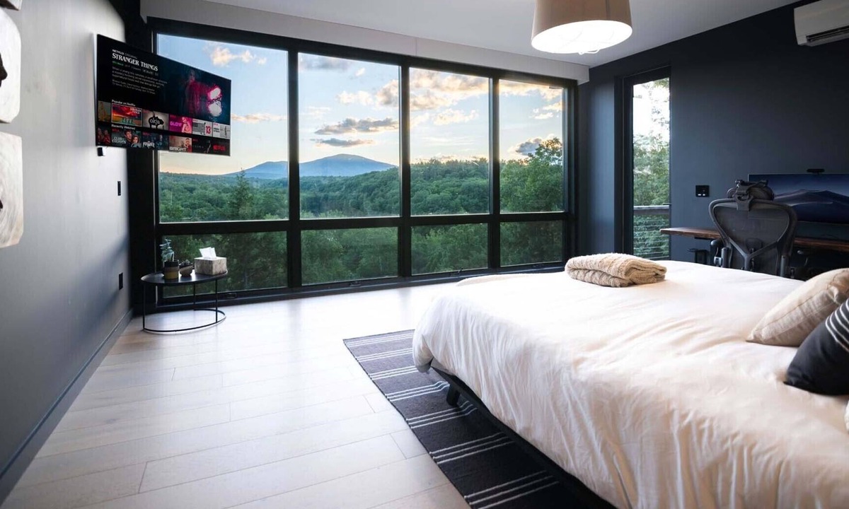 Town of Marbletown House | Exquisite Hudson Valley Panoramic Views, Poolside