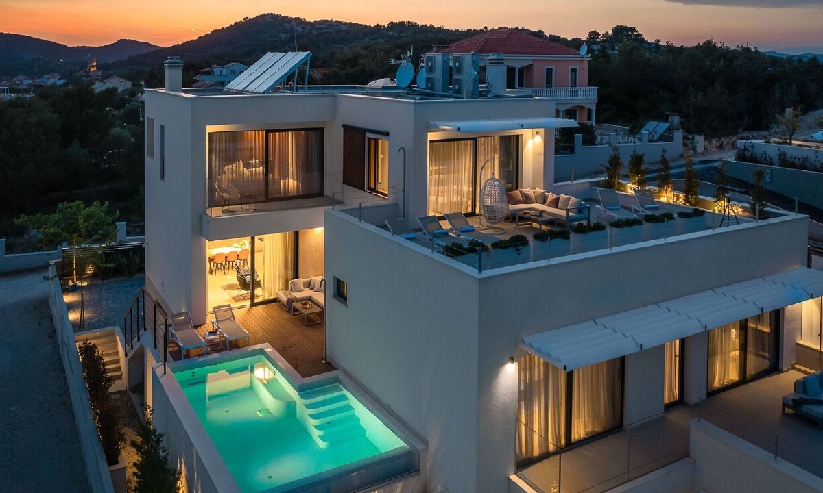 Jezera Villa | Exquisite Murter Villa | Villa Luxor | 4 Bedrooms | Heated Pool & Spa