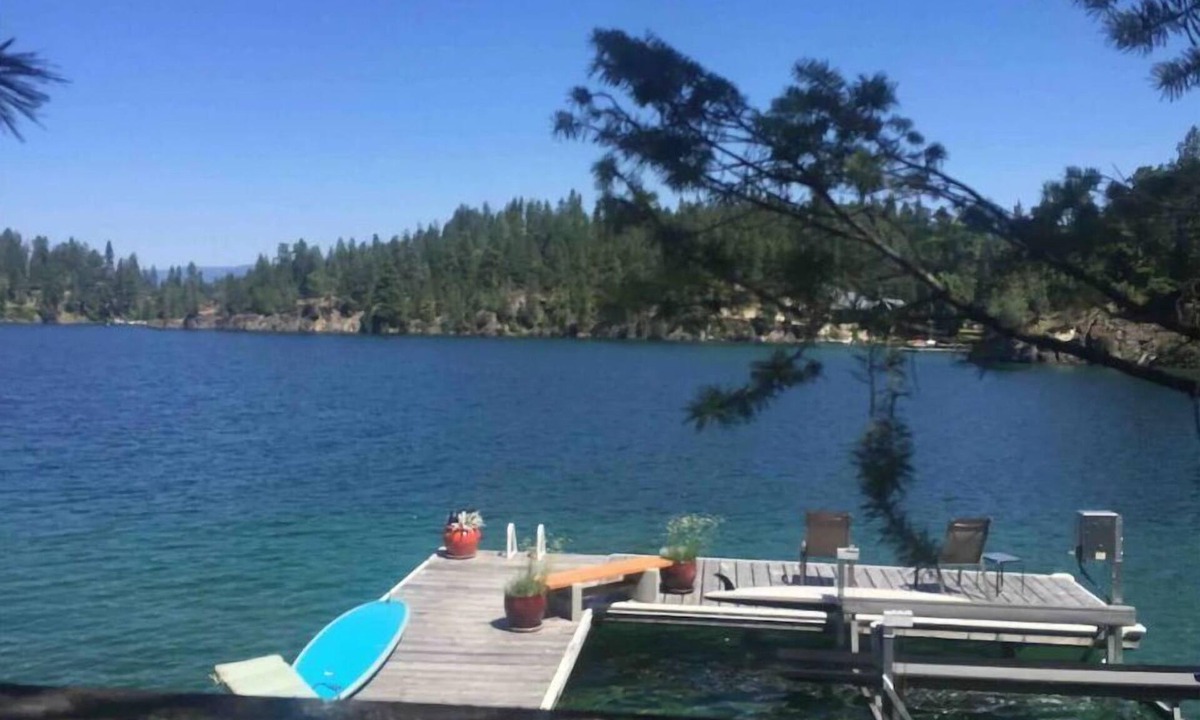 Kings Point House | Exquisite Perch on the Bay