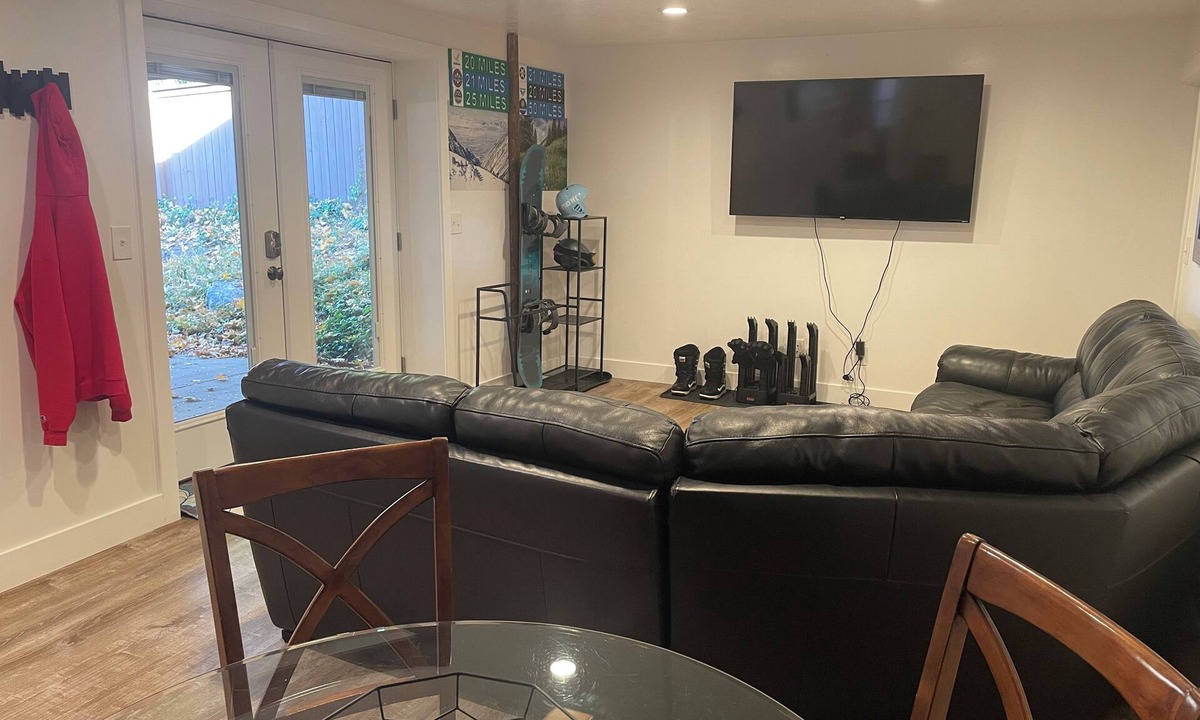 Sugar House Apartment | Extended Ski/Work/Visit secluded Cul-da-sac cutie