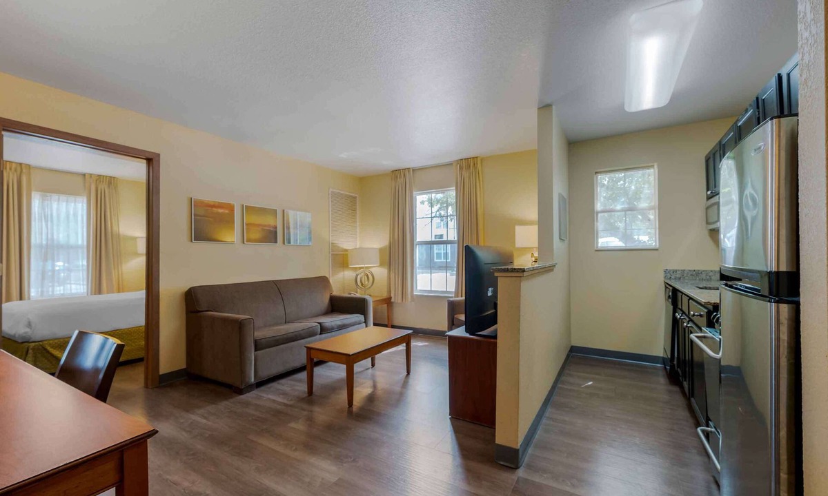 West Dundee Hotel | Extended Stay America Suites Chicago Elgin West Dundee