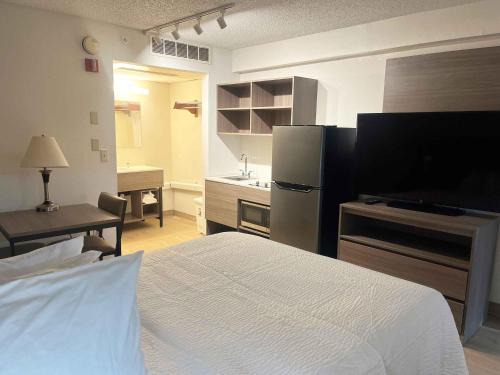 Sterling Hotel | Extended Stay America Select Suites - Sterling