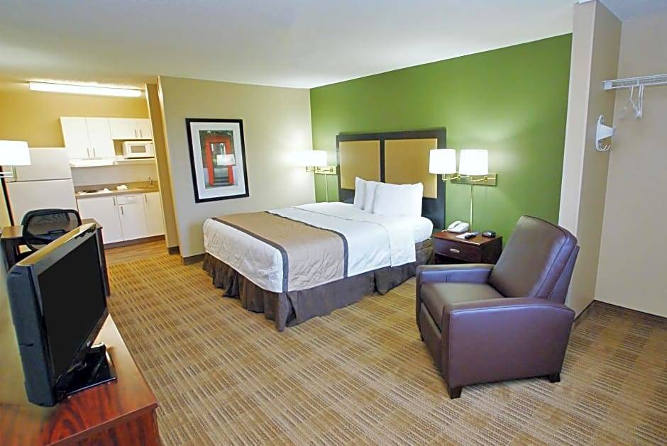 Tulsa Hotel | Extended Stay America Suites Tulsa Central