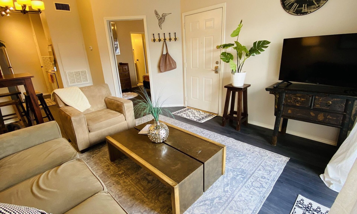 Village At Walnut Creek Apartment | Extended Stay ATX Condo Close to Everything! 🏙