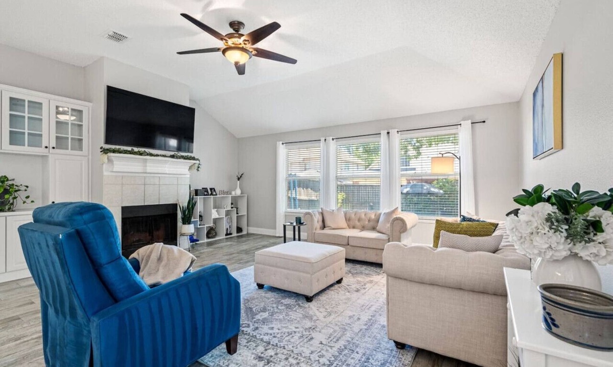 Highland Village House | Extended Stay Fun Outdoor Games Gym BBQ and Dining