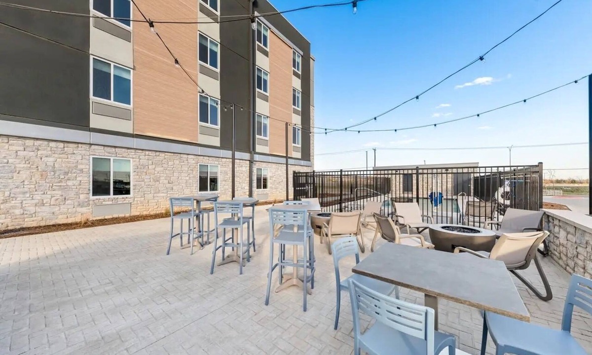 Waco Hotel | Extended Stay Gem w/Modern Style – 7 Min from McLane Stadium
