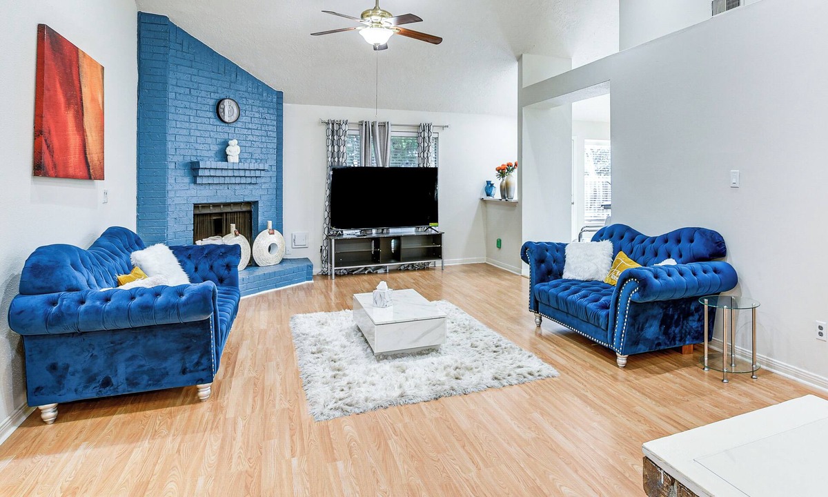 Sugar Land House | Extended Stay in Sugar Land! Family Home w/Yard