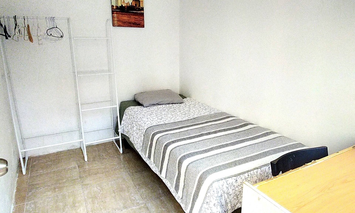 La Maternitat i Sant Ramon Apartment | EXTERIOR PRIVATE ROOM WITH SUNNY TERRACE OF 200 M2