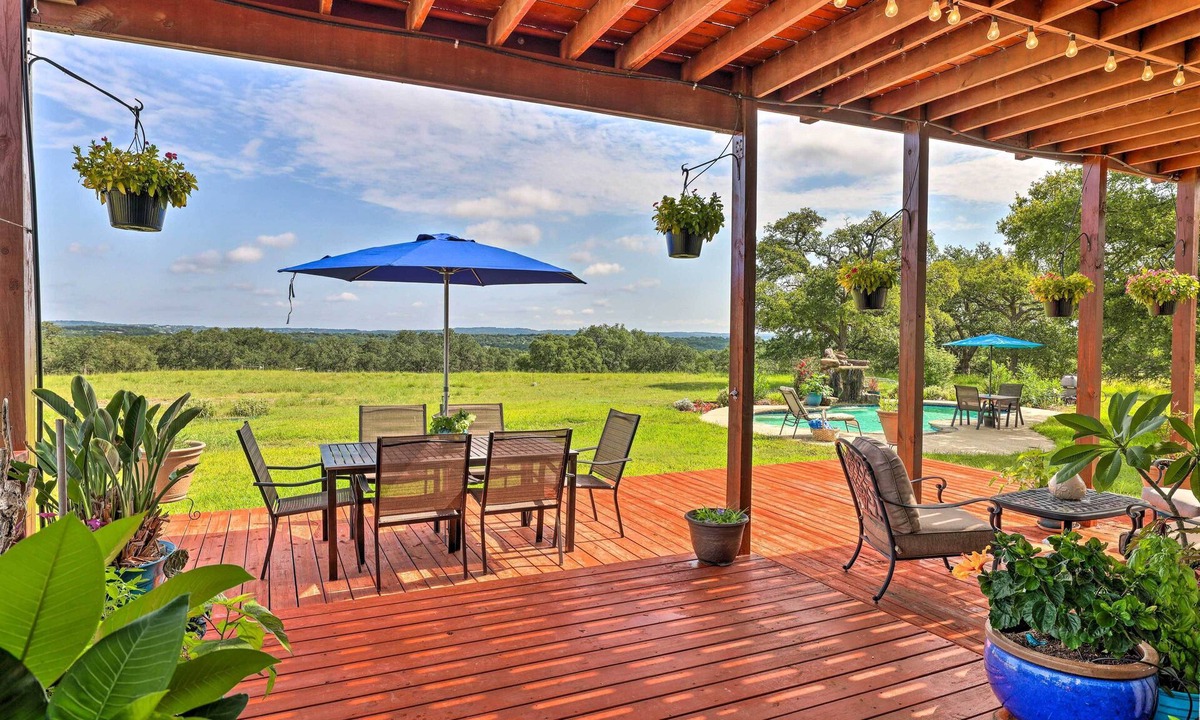 Spring Branch House | Extravagant 4,500 Sq Ft Home in Hill Country!