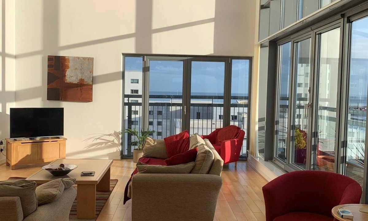 Newhaven Apartment | Eyrie on Edinburghs Seafront
