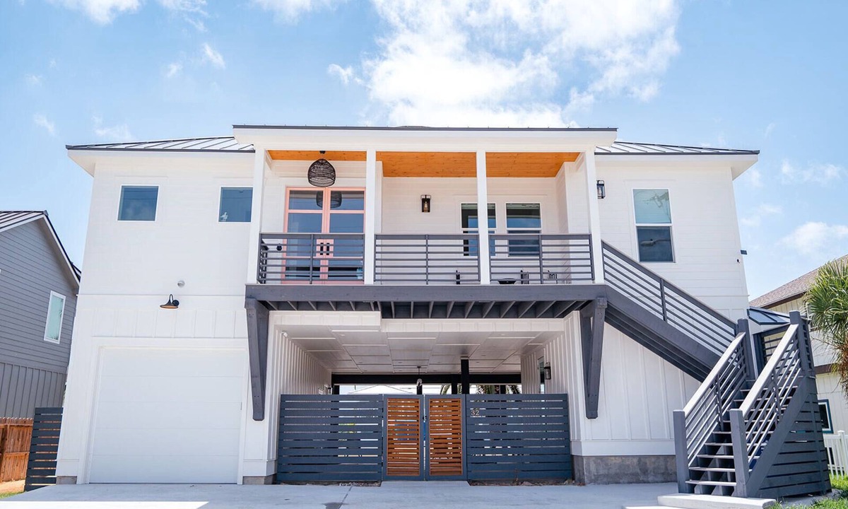 Key Allegro House | EZ Breezy Beach House with Private Pool