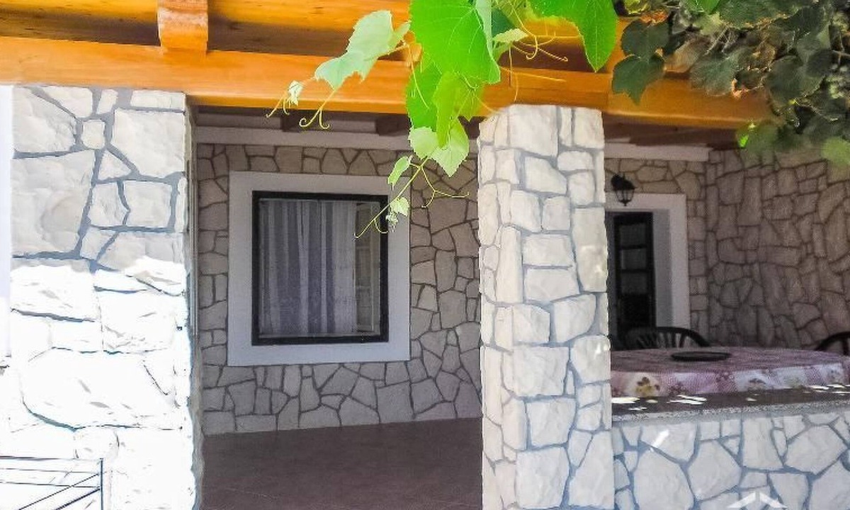 Zubovici House | für 4 Personen + 2 Kinder ca. 60 m² in Zubovici, Adriaküste Kroatien (Kro by Interhome