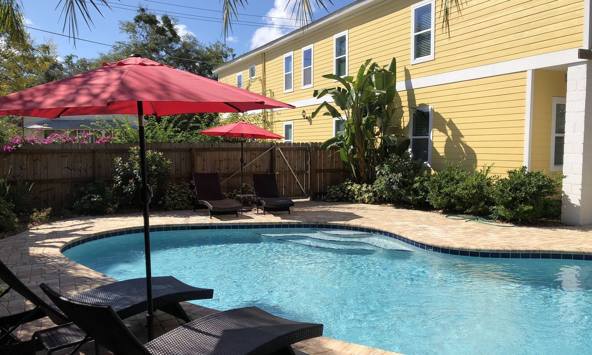 Lincolnville Apartment | F1, Downtown St. Augustine, POOL, beaches, free onsite parking!