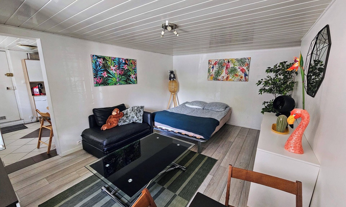 Downtown Le Havre Apartment | F1 Grand City Centre, Strasbourg Blv, Bath/shower and washing machine