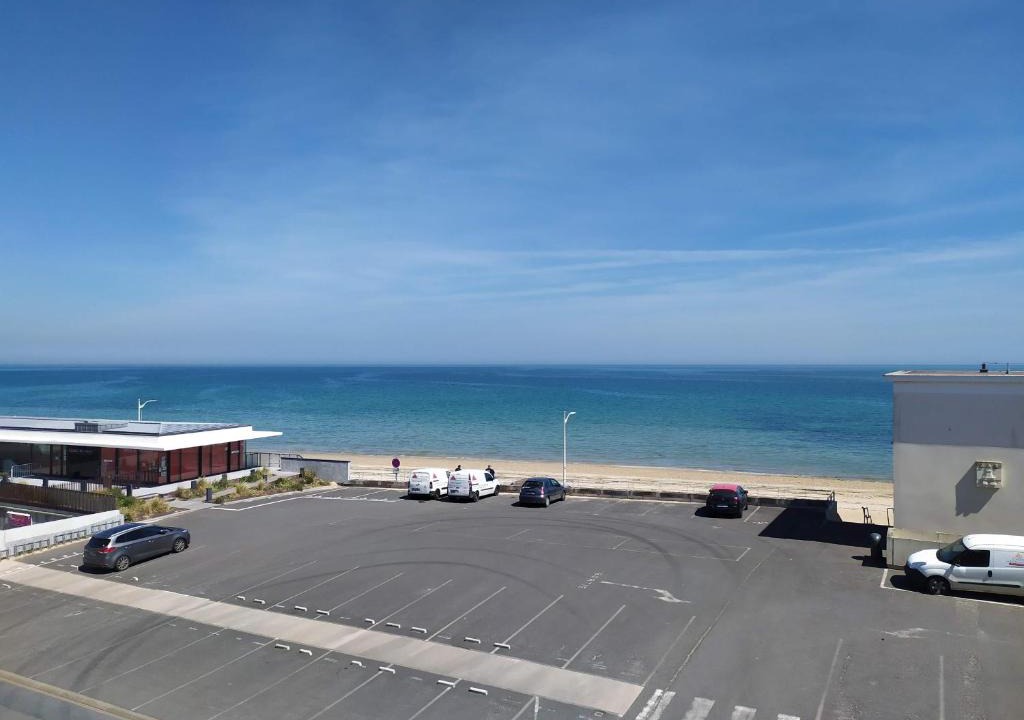 Luc-sur-Mer Apartment | F2 - 30m2 Face à la mer