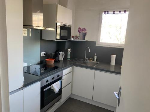 Sablon Apartment | F2 avec grand balcon quartier gare!