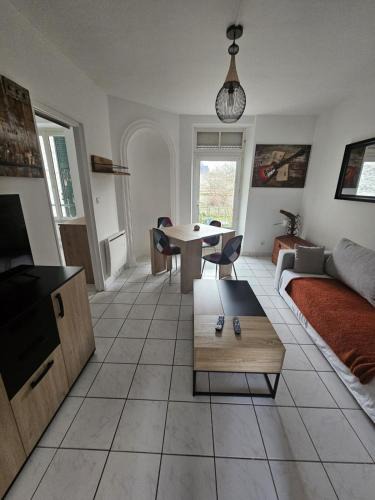 Nemours Apartment | F2 avec jardin