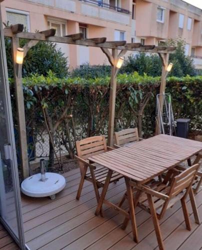 Guyancourt Apartment | F2 avec Terrasse, Parking gratuit