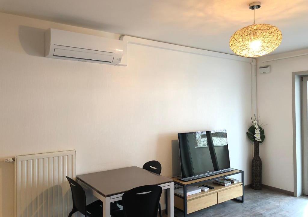 Neudorf Est Apartment | F2 côté UGC climatisé plein centre parking gratuit