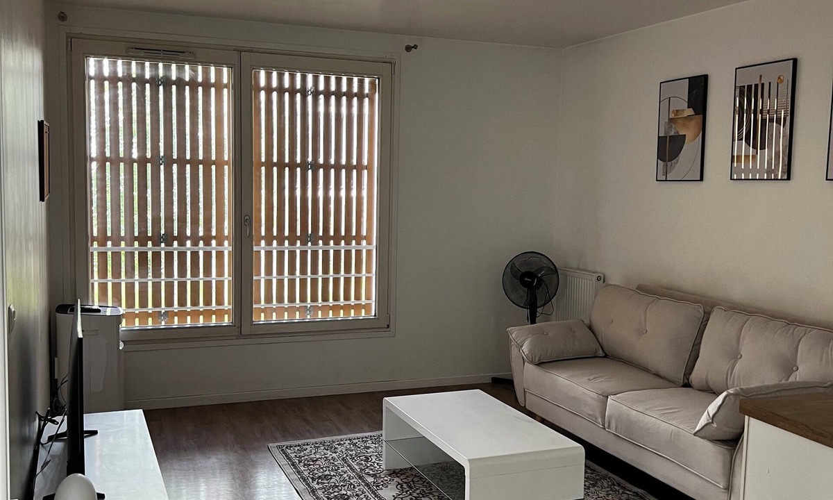 L'Ile-Saint-Denis Apartment | F2/chambre Salon