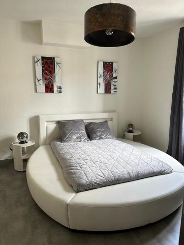 Lons-le-Saunier Apartment | F2 hyper centre ville Lons