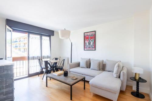 Enghien-les-Bains Apartment | F2 moderne - 15 min Paris - Parking privé