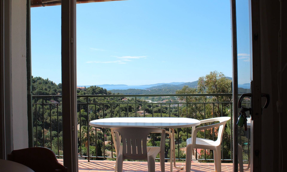 Bormes-Les-Mimosas House | F2 with sea view for 4 people 13