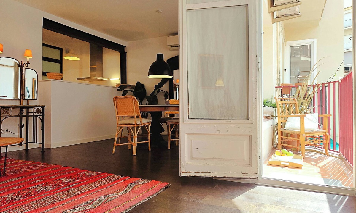 La Nova Esquerra de l'Eixample Apartment | F3- Spacious 2 bedroom. Sarrià - Hospital Clinic