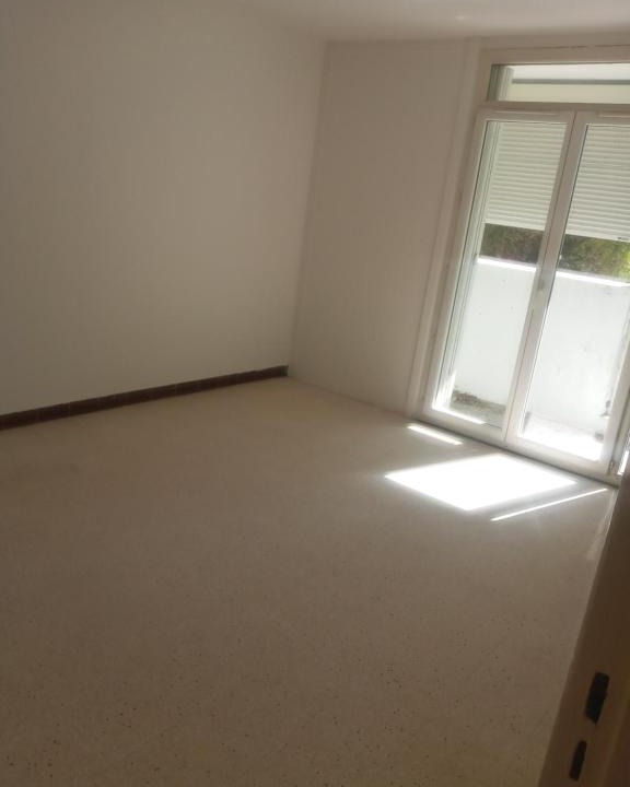 Mosson Apartment | F3 vide à louer long terme