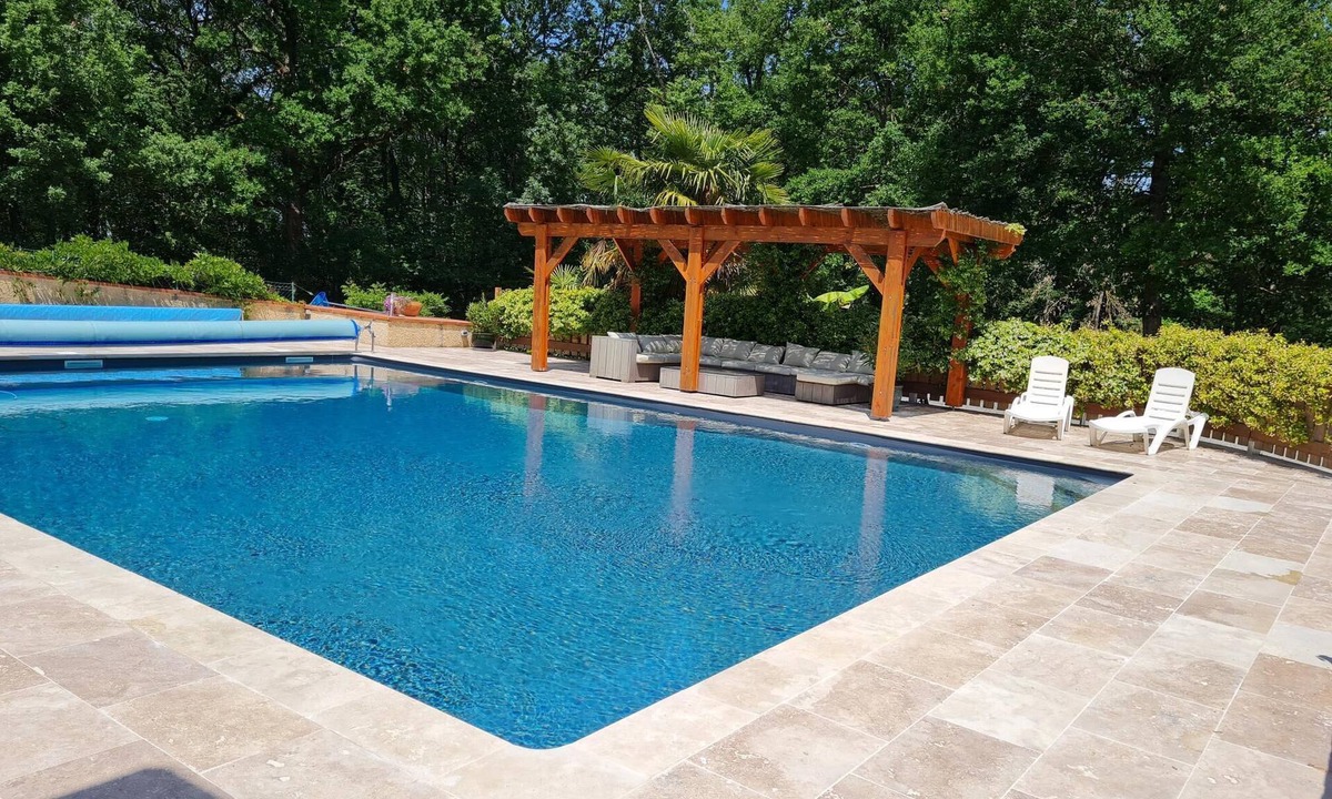 Maurens Apartment | F4 garden apartment for 8 people, with swimming pool in the woods